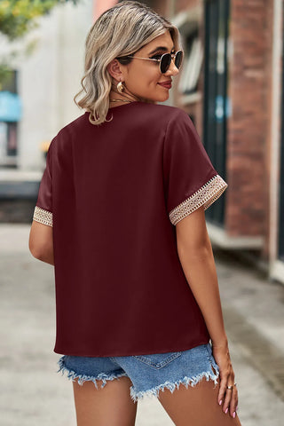 Lace patchwork V-neck solid color base T-shirt chiffon top
