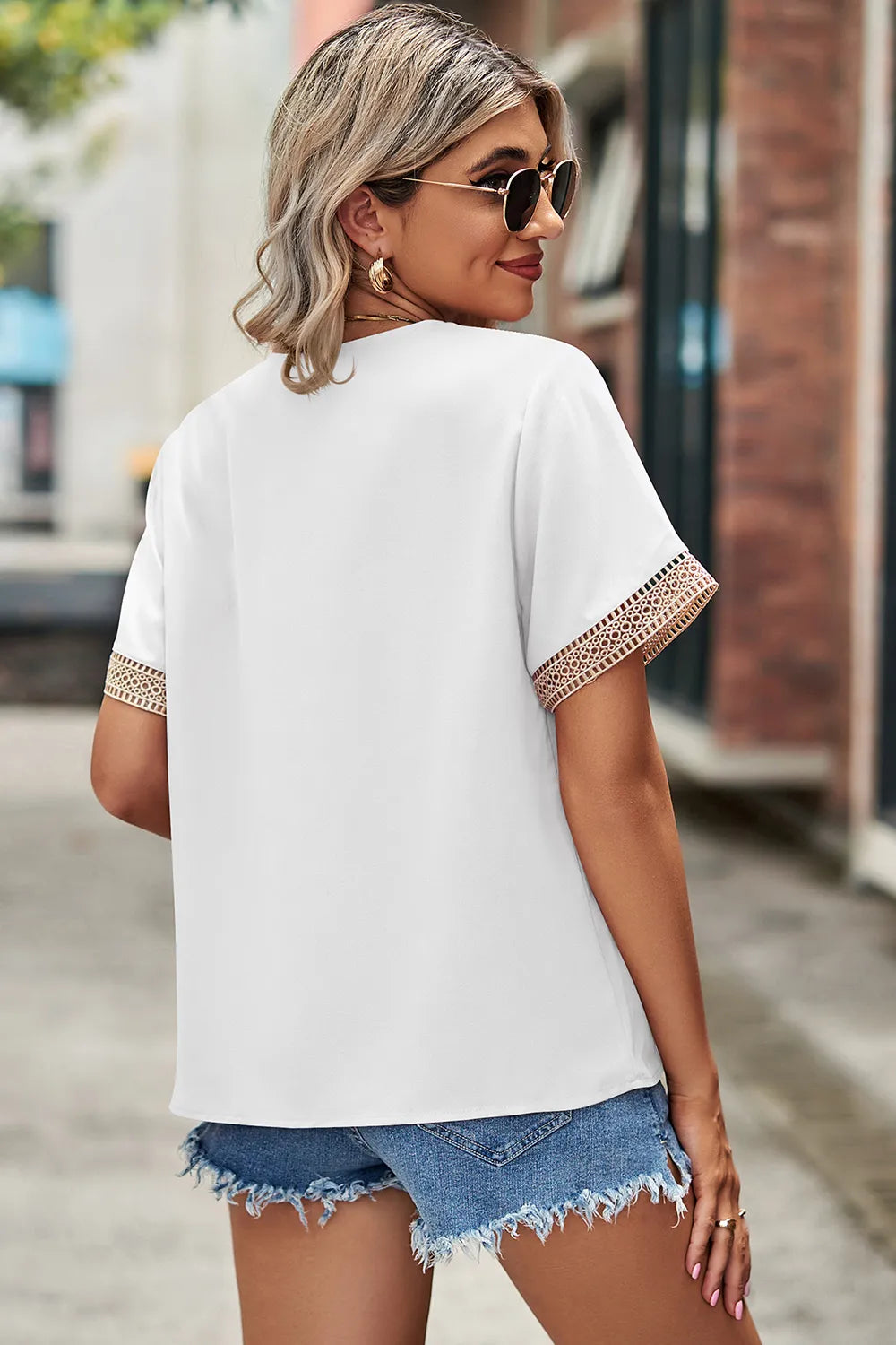 Lace patchwork V-neck solid color base T-shirt chiffon top