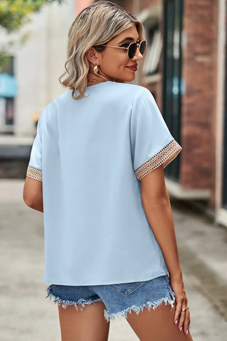 Lace patchwork V-neck solid color base T-shirt chiffon top