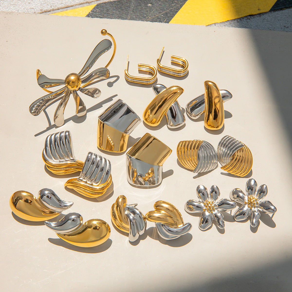 European And American Stainless Steel Contrast Earrings