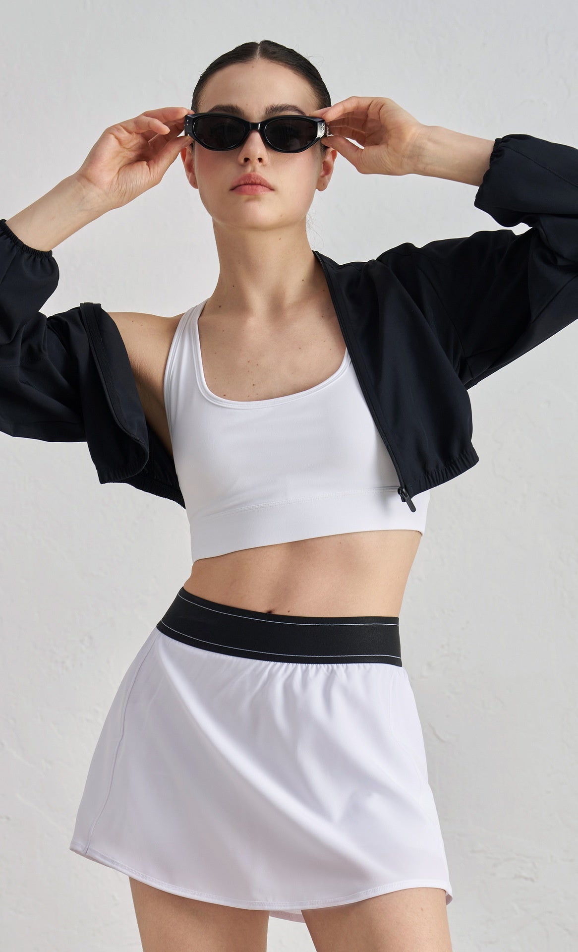 Lightweight & Breathable Workout jacket Waist-tight Design Outdoor