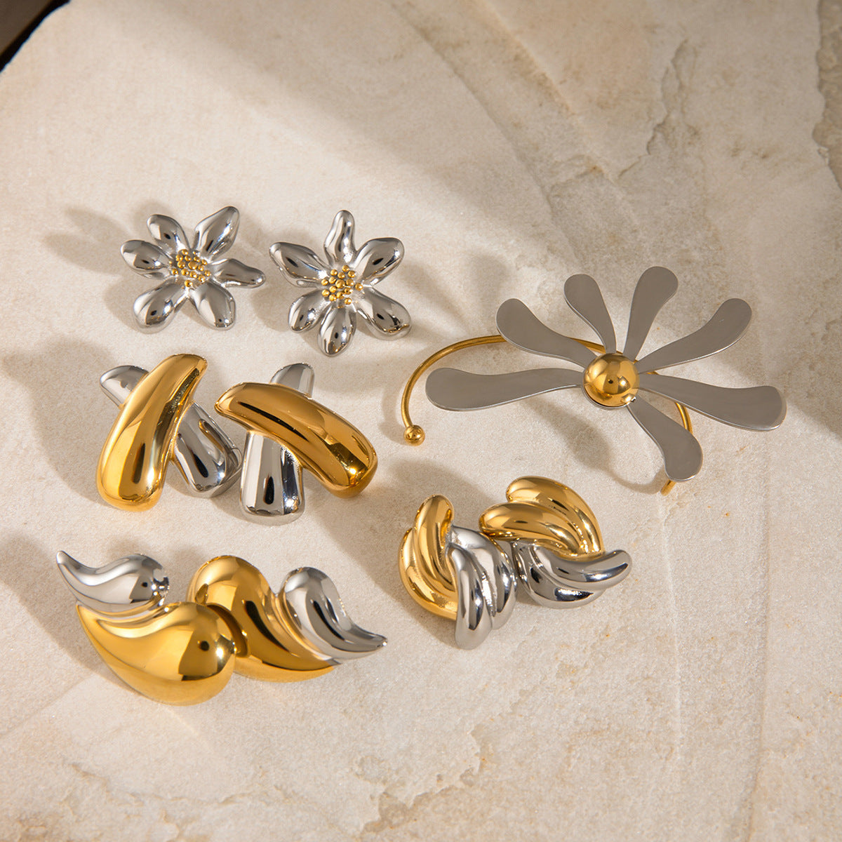 European And American Stainless Steel Contrast Earrings